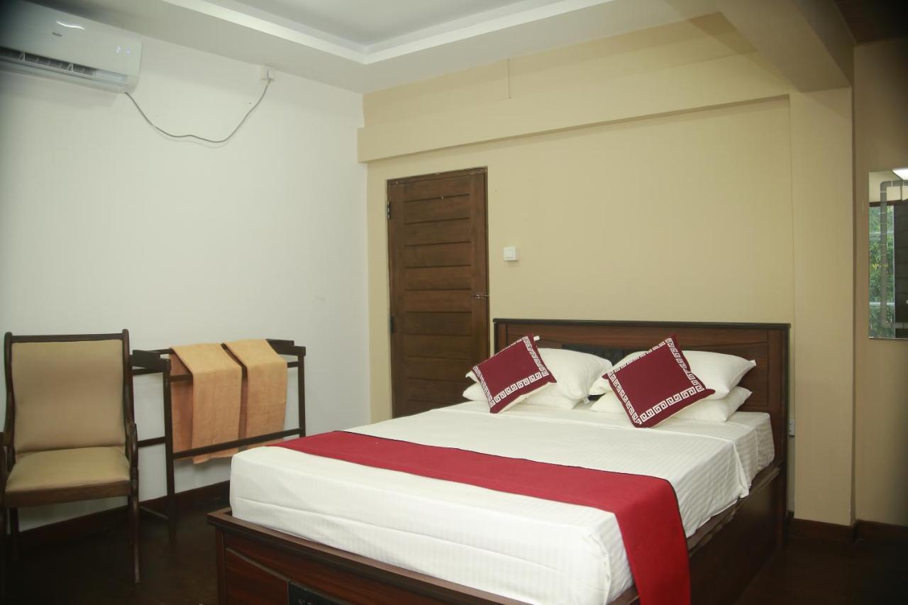 Shanthi Villa Resort Anuradhapura Exterior photo